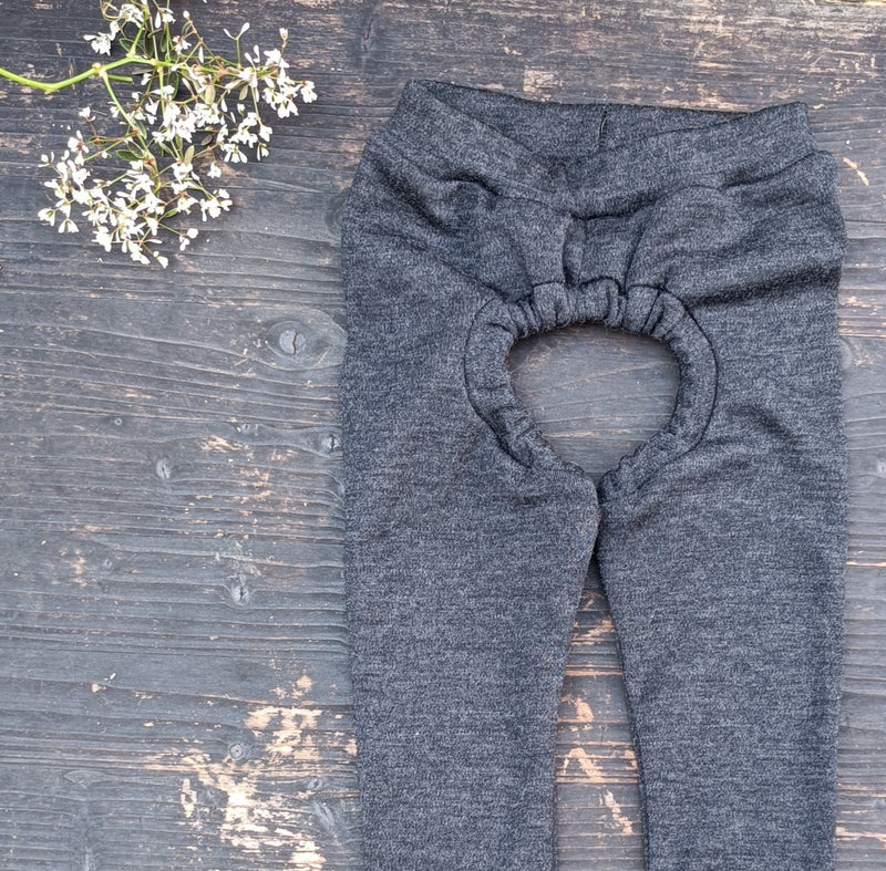 Keeping leggings made of pure wool 